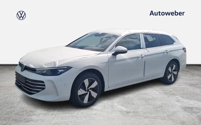 łódzkie Volkswagen Passat cena 214020 przebieg: 5, rok produkcji 2024 z Chodzież